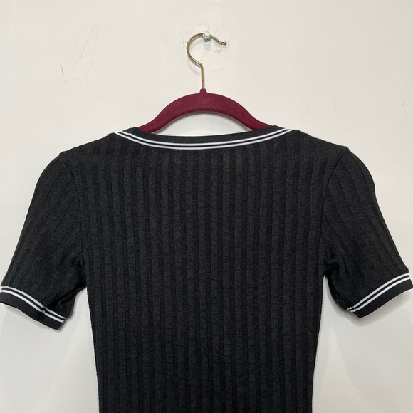 Form-Fitting Dress - Picture 4 of 5